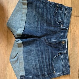 Demon shorts size 24
